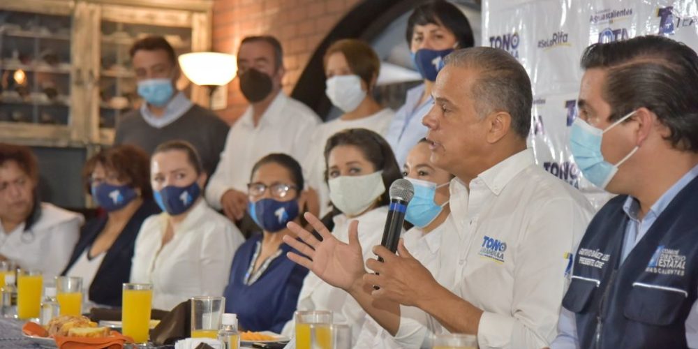 El_Clarinete's tweet photo. Se adhieren líderes de diversos partidos a campaña de Toño Arámbula #PANPRD https://t.co/0wQMxBkwsm https://t.co/OavQdwqM55