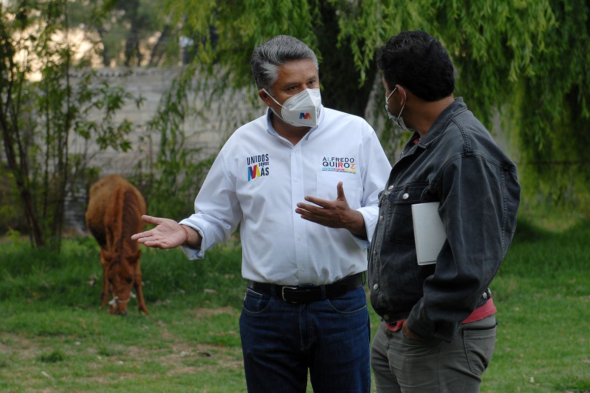 AlfredoQuirozF's tweet photo. Visité a los vecinos de San Lucas Tunco #Metepec, me di cuenta de sus necesidades y les comenté mis propuestas. Haremos un gran equipo #UnidosSomosMás #Vota6deJunio https://t.co/141Z7LFd3U