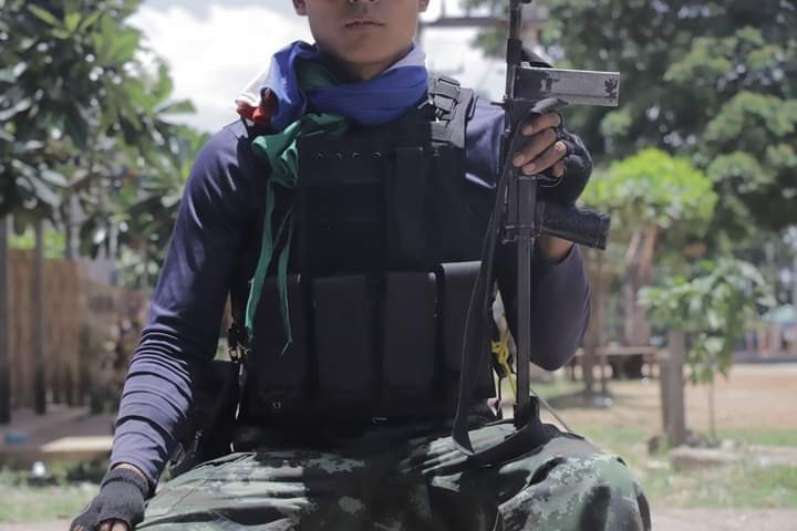 Nrg8000's tweet photo. A variety of improvised weapons and hunting rifles use by the civil resistance in Myanmar. 
Source: https://t.co/eX5RZnNSss
@CalibreObscura @AbraxasSpa if you're interested. https://t.co/2kZti4l0nP