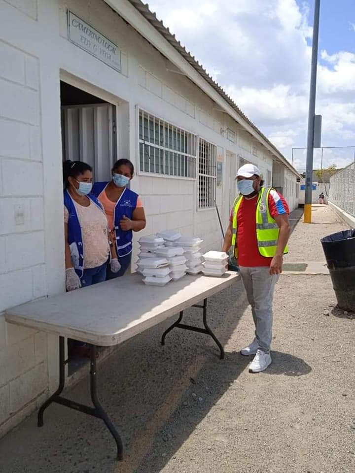Shibabudz_Cst's tweet photo. En #Orden Más de 400 almuerzos Diarios se entregan a familias en su mayoría afectadas por Eta y Iota en las instalaciones del Estadio @JuanOrlandoH de nuestras comunidades!! #SPSSolidaria @acalidoniohn @MuniSPS0501 @Presidencia_HN     #OperacionNoEstanSolos https://t.co/LXJWUqIOcE