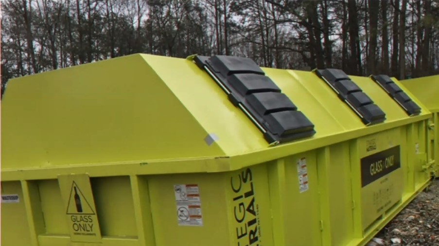 cityofmiltonga's tweet photo. City Council on Monday OKd a plan fora large glass recycling bin for residents at Bell Park - &amp; no cost to the City. Two MOUs with Alpharetta (for shared court services and a facility, as well as certain recreation programs) were also approved. Read more: https://t.co/etxkvKxEOF https://t.co/rrqAlQCOCN