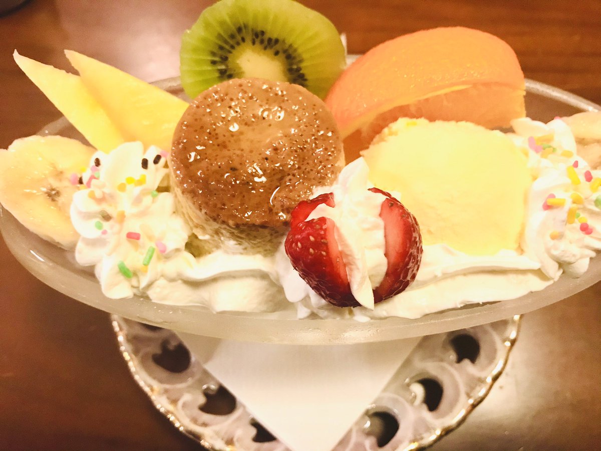 hama_melis's tweet photo. 美味しい洋食&amp;喫茶のお店「サンポー」さん行ってきたよ(´･ω･`)
50年近く大切に使われている食器類も魅力的(´･ω･`)太麺のナポリタンにカレールー別容器ってテンション上がる(´･ω･`)
#上田めし https://t.co/OyMroxnPdj