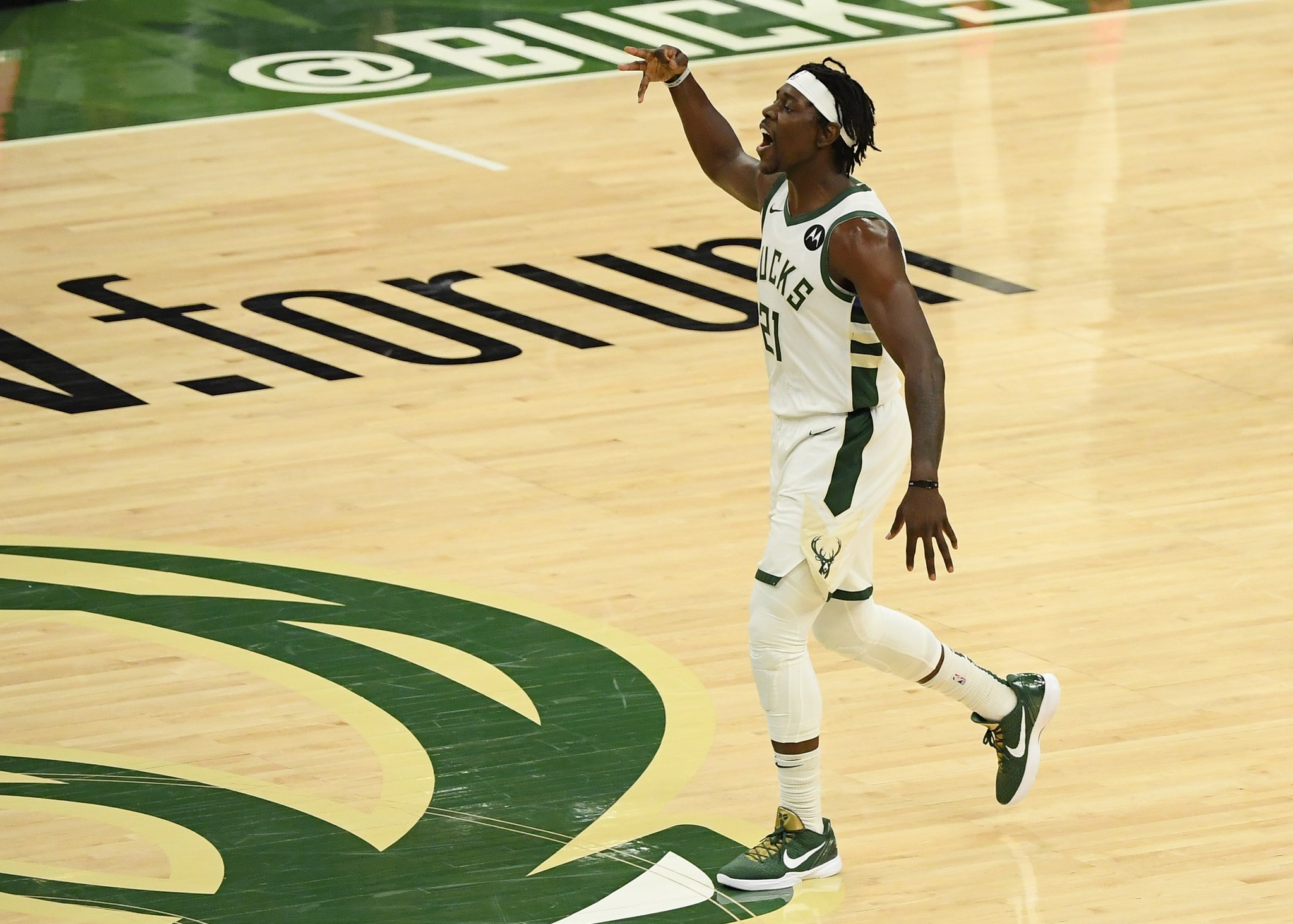 [情報] Jrue Holiday單場15助攻，隊史2006後新高