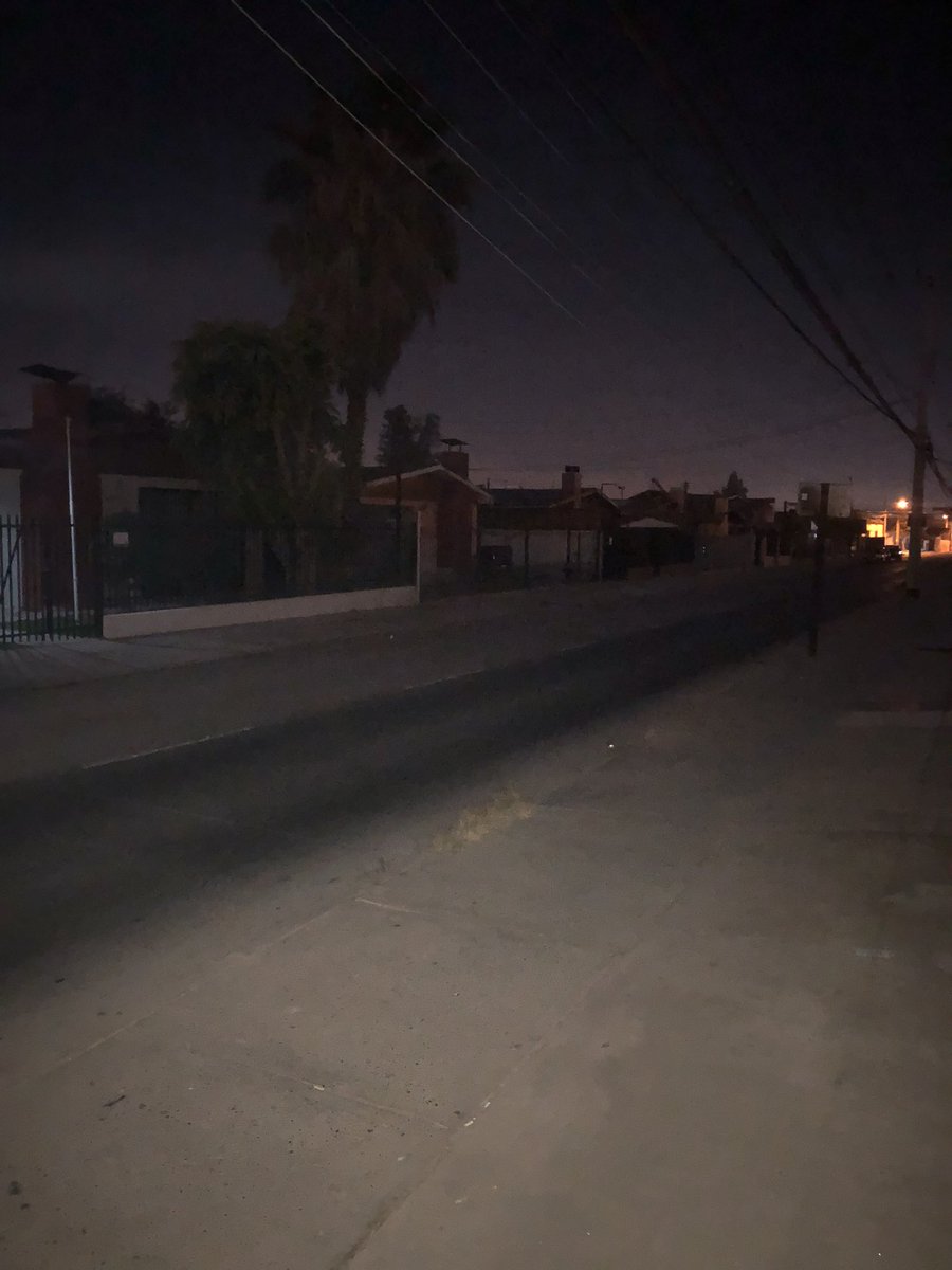 pcereceda's tweet photo. @CGE_Clientes alguna información sobre el corte de energía eléctrica en calle Prat sector qta valle???? #CGE #vallenar #CorteDeLuz https://t.co/KfpRANQFdn
