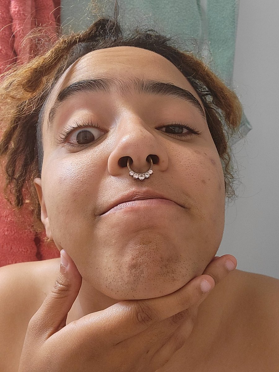 magikbeanshop's tweet photo. Last Wednesday I 🪒 my beard to keep track of my progress, thigh injections suck to say the least 👎🏽
#transmasc #Tdiary #lanimumbles https://t.co/nnTnfC8BJ6