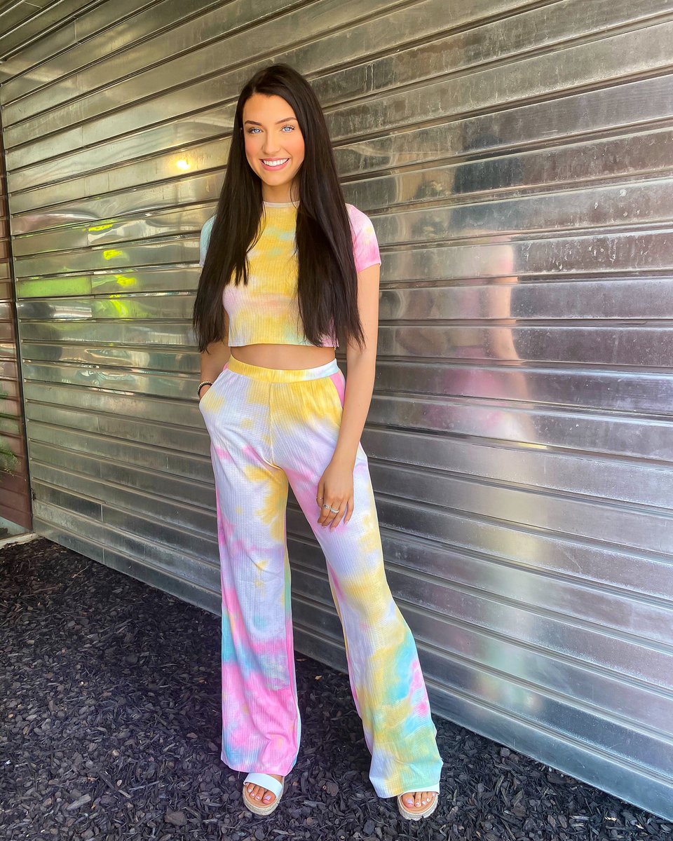 shopjerichoroad's tweet photo. Tie dye is all the rage right now. Grab our Big Comfy Couch Lounge Set before it sells out! https://t.co/DgzxIe6fXT