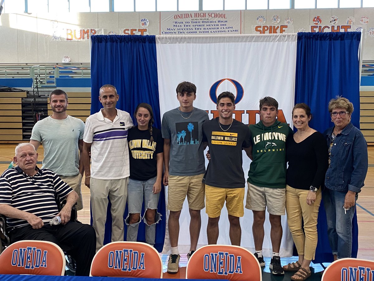 SportsOneida's tweet image. Our seniors have achieved their success with support from their coaches and families.  We were honored to celebrate with them!