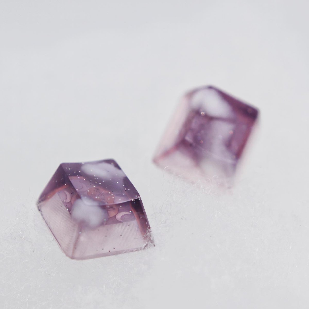 morganlelayne's tweet photo. After a few weeks of doing work behind the scenes to really improve the technical quality and consistency of my keycaps, I can finally show off the first of what I hope to be a series called Elysium. Dusk, in the series, will go up for raffle sale on Wed, May 25 at 12pm PDT https://t.co/4w6JbXBT82