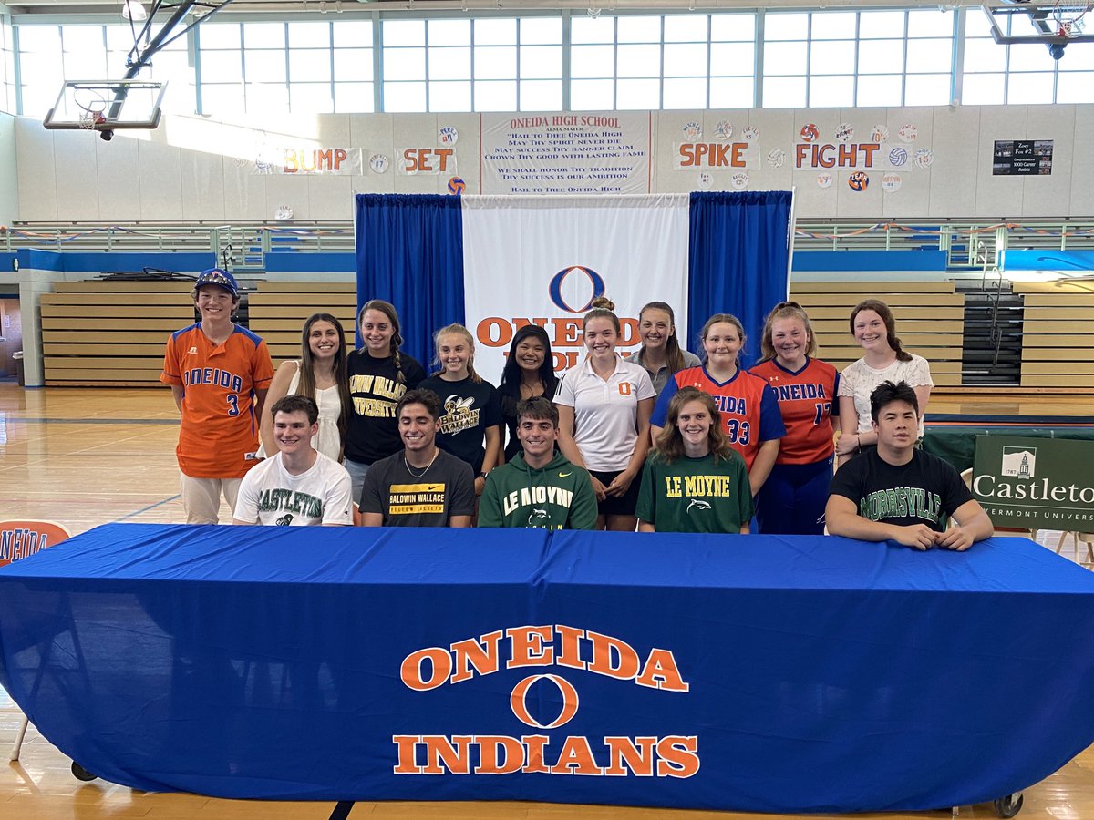 SportsOneida's tweet image. After practices and games their teammates and classmates joined the celebration!  #oneidastrong