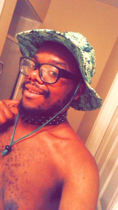 Ok i&rsquo;m feeling myself #nonbinary #Chubbyass #transgender https://t.co/Vrs1F057bl<a href="/tag/nonbinary"class="tags">#nonbinary</a><a href="/tag/chubbyass"class="tags">#Chubbyass</a><a href="/tag/transgender"class="tags">#transgender</a>