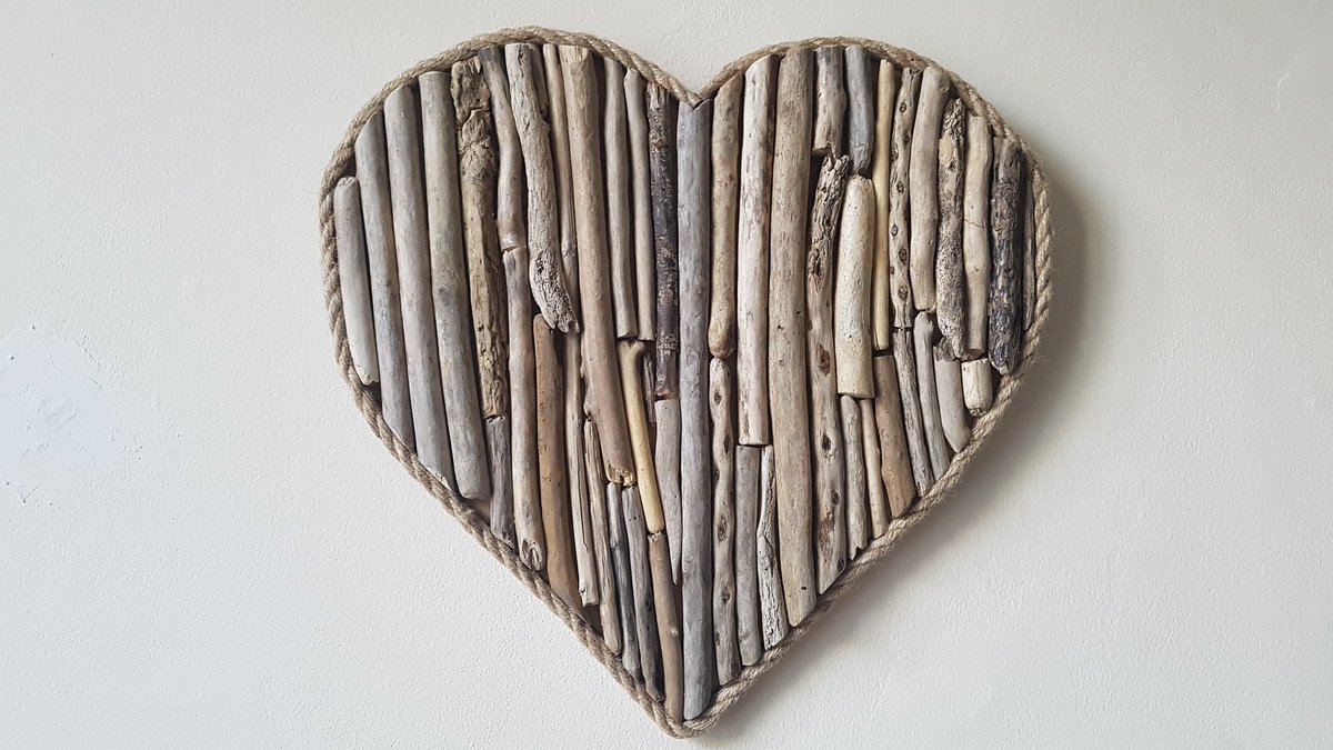 washedashoreiw's tweet photo. Isle of Wight Driftwood Love Heart and more available at https://t.co/zs3pNRbYfR

#driftwood #heart #driftwoodheart #loveheart #love #homemade #homedecor #homedecoration #walldecor #driftwooddecor #driftwoodhomedecor #Nautical #beachlife #beach #beachfind #SmallBusiness #IOW https://t.co/OfPzpThas0