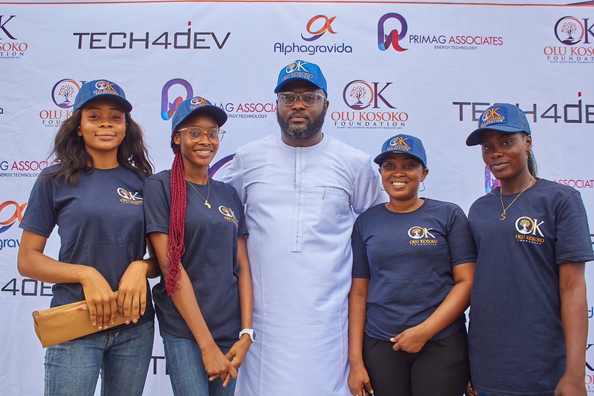 okfoundation3's tweet photo. Furthermore, we had Mr  Dacid from Zenith Bank, Badagry as our financial partners.

Partnerships is the new currency  of our future for impact🚀👌🤝 https://t.co/mWbEYmfuLa