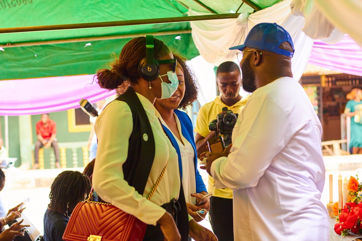 okfoundation3's tweet photo. Furthermore, we had Mr  Dacid from Zenith Bank, Badagry as our financial partners.

Partnerships is the new currency  of our future for impact🚀👌🤝 https://t.co/mWbEYmfuLa