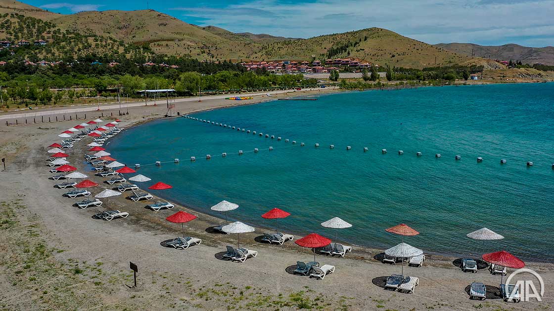 anadoluajansi's tweet photo. • Harput Mahallesi
• Buzluk Mağaraları
• Hazar Gölü
• Hazarbaba Dağı
• Saklıkapı ve Karaleylek kanyonları
• Keban Baraj Gölü
• Çırçır Şelalesi 

Elazığ tarihi ve doğal güzellikleriyle ziyaretçilerini bekliyor https://t.co/WbzAWplYMO https://t.co/ZXoIIaxwvS