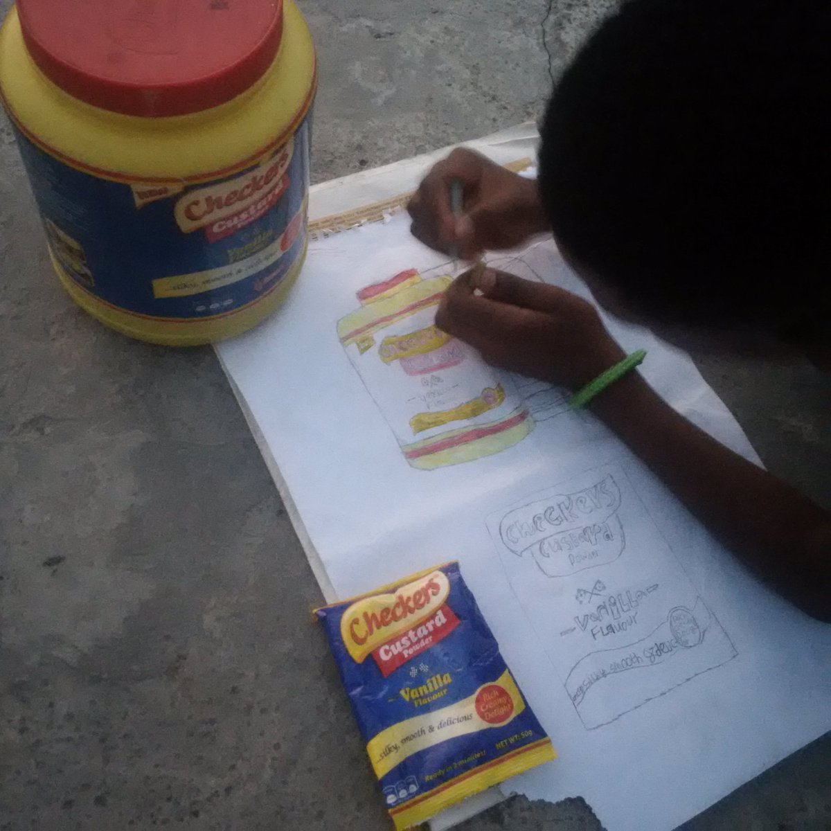 Mummyjoy12's tweet photo. My 9 year old grandson entry..🌹😘.. he loves checkers custard so much.
#CheckersChildrenArt
#CheckerCustard
#ChildrenDay
@CheckersCustard https://t.co/jqWNCLbDfX