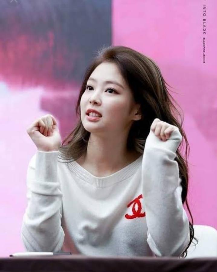 Halo semuanya,, aku disini lagi butuh bestie yang lapak nya Tweet. 
Semoga ada yang mau jadi bestie ku. ☺

Jangan lupa juga perkenalkan diri kalian ya.

Makasih.