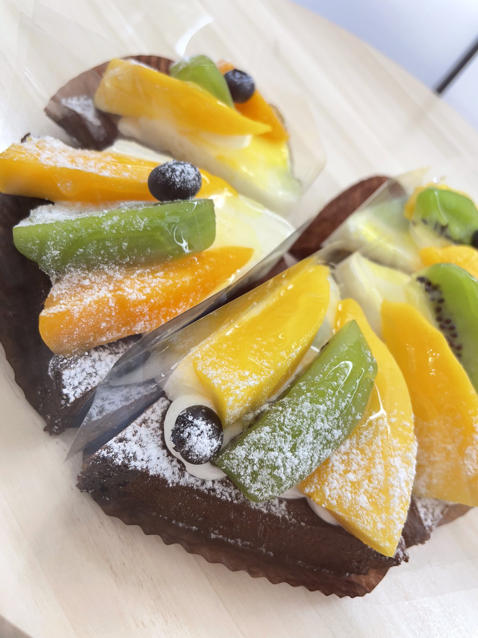 タトル明大前洋菓子店 だんだんと暑くなって参りました が 本日も沢山のケーキと共に元気にお待ちしております 記念日の ケーキ やオーダーの物も承っております お気軽にご相談ください 明大前 タトル明大前洋菓子店 世田谷スイーツ