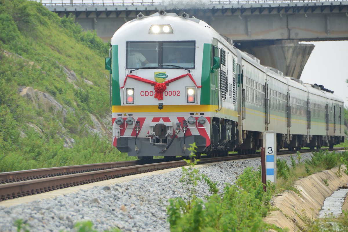 AfroRail's tweet photo. On this #AfricaDay2021, we applaud ongoing railway revolution, commend @_AfricanUnion, @NEPAD_Agency, Regional Economic Commissions and member States for fast tracking rail infrastructure. #Agenda2063- #AfricaWeWant @aria_rail @uic @AfroRailBus @iwogoke @NapoLouis https://t.co/HEyAtVdSyX