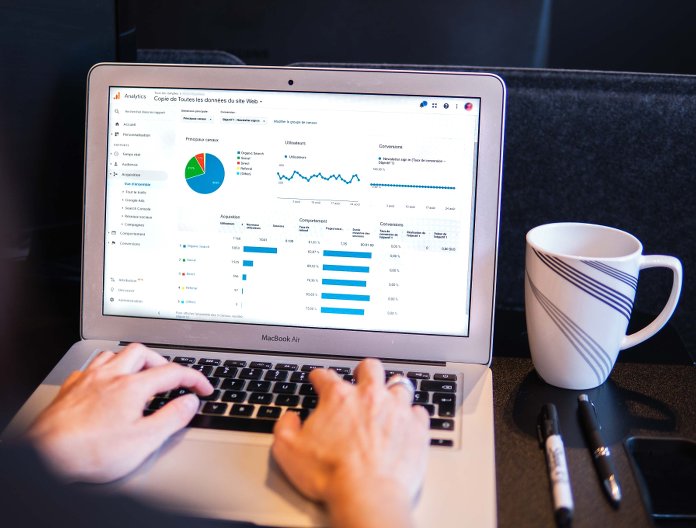 Was kostet es denn - diese Frage höre ich bei der Markterschließung im B2B Vertrieb in der Tat sehr häufig. Ich antworte gerne: Was darf ein Lead denn für Ihr Business kosten?
Dazu habe ich einen kurzen Blogbeitrag verfasst:

bit.ly/3hRdnC5