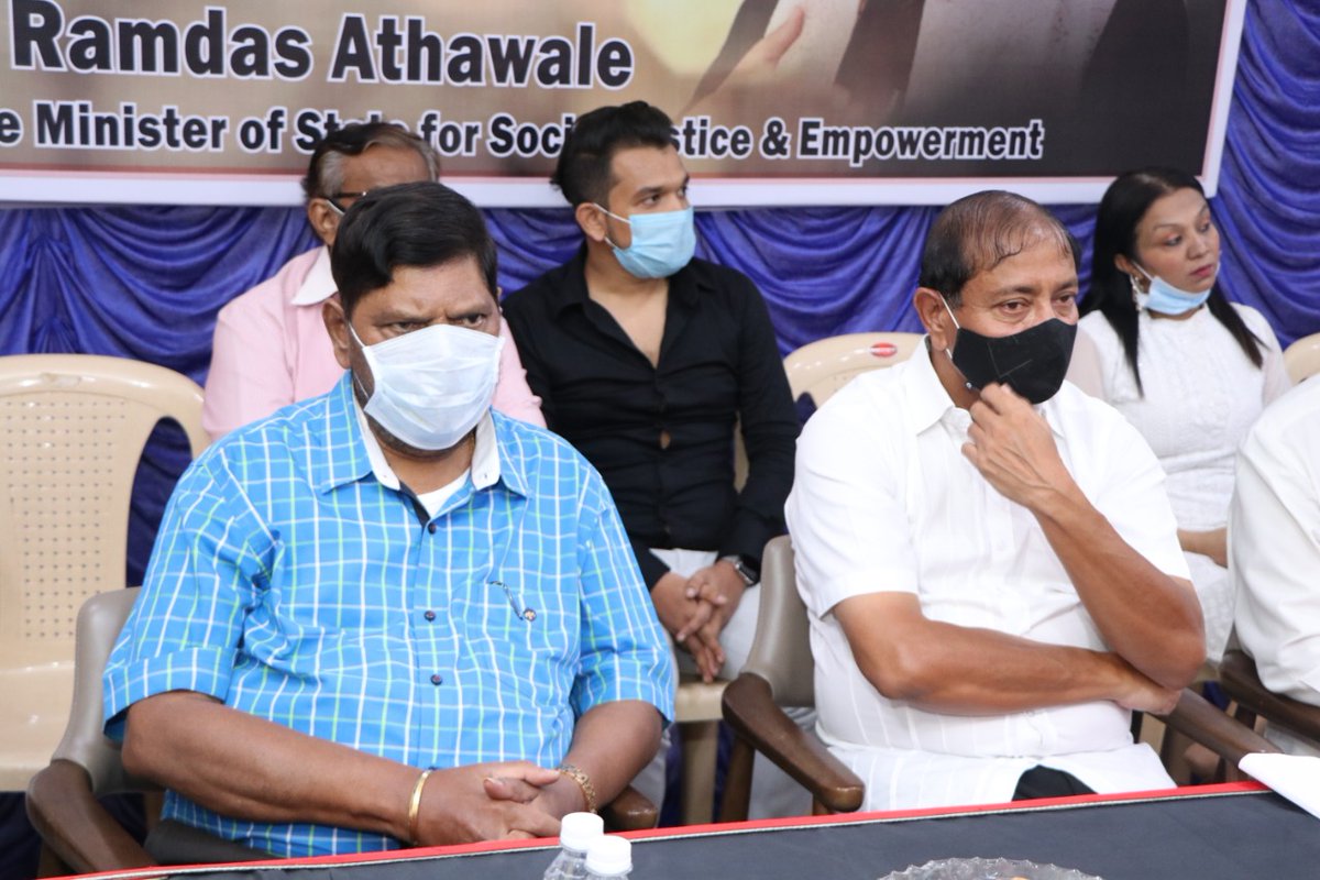 Hon. President of RPI, Shri Ramdas Athawale, and Hon. VP of RPI Shri Samaj Bhushan Kakasaheb paid an informal visit to recognize and appreciate the ground efforts that are undertaken by Shri Ajay Kaul through Ekatamanch #rpi #Mumbai #COVID19 #vaccination #pandemic #oxygen