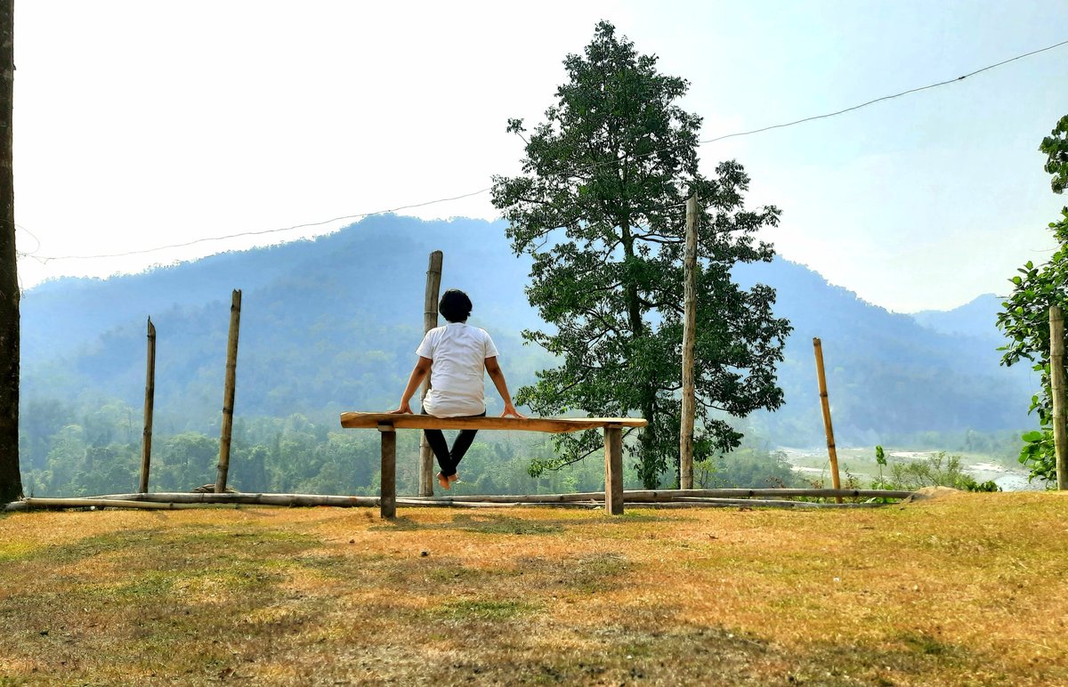 M_Chetia1's tweet photo. #FreshAirOnAir at #Pakke 
"Waadiyon ki tarah/Dil ko jo sukoon de/Un pahado ke khusboo ki tarah"

Location: Langka Beat Office, Pakke Tiger Reserve, Arunachal Pradesh.

#TravelTuesday #NaturePhotography #outdoorliving #TravelArunachal #NorthEastIndia https://t.co/aBWz1pe0tN