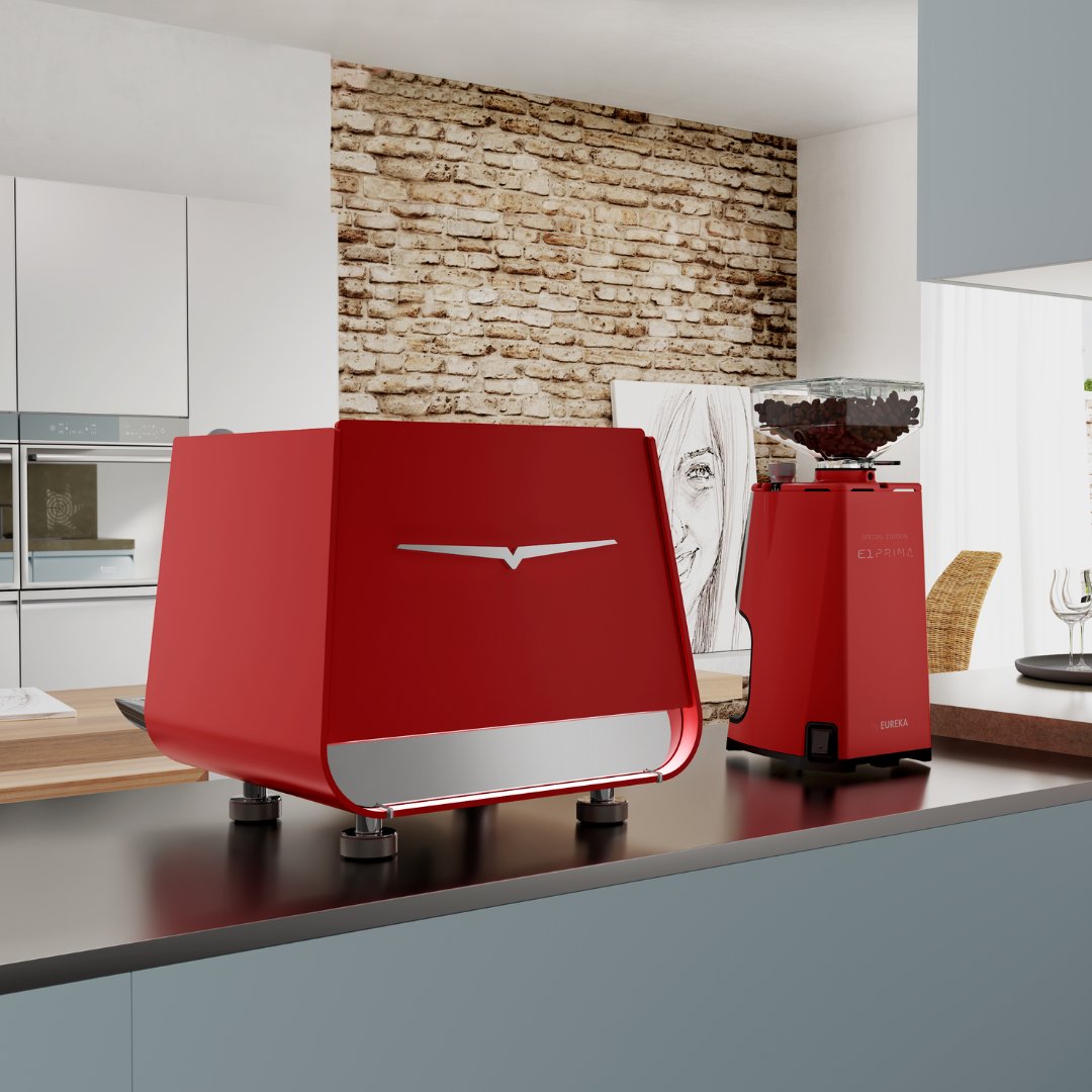 victoriaarduino's tweet photo. The performing #EagleOnePRIMA 1-group machine is a piece of furniture that enhances the ambiences of modern and contemporary style kitchens. Don't you think this pair (#Eagle1PRIMA + #ATOM) is a feast for the eyes? #VictoriaArduino https://t.co/sOEHJSB59t