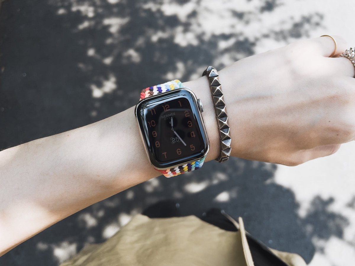 スペシャルオファ Apple watch 純正品40mmプライドエディションプレイ