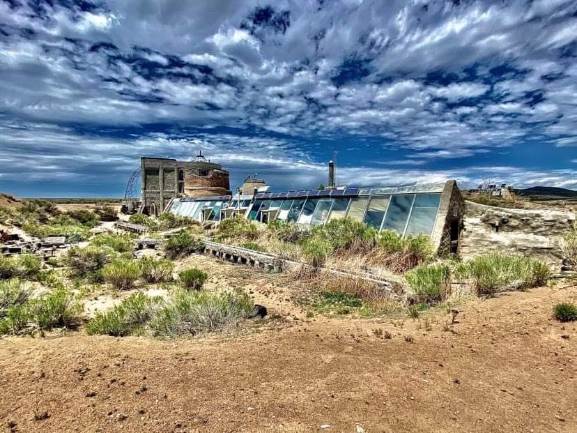 A ‘New Horizon’
#architecture #biosphere #modernart #climate #Taos #NM #photography   
<a href="/earthship_HQ/">Earthship Biotecture</a>
