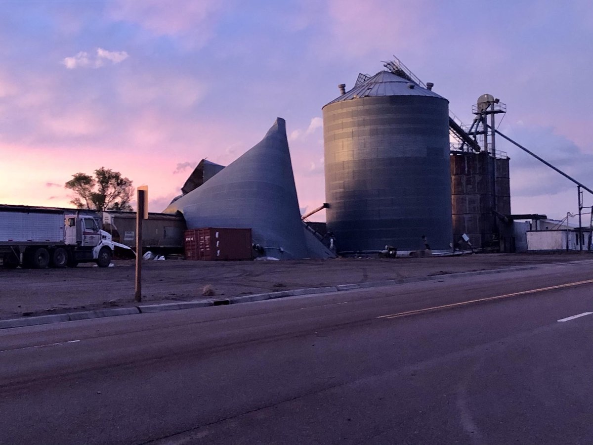 TrooperTodKHP's tweet photo. SELDEN UPDATE:

Here are a few pictures from Selden. As you can see, there is damage to some structures, but thankfully we have no reports of injuries in the area. 
  
KHP units are remaining on scene to assist and protect the residence of Selden and local law enforcement! 
#kswx https://t.co/7jR2fjRAYS