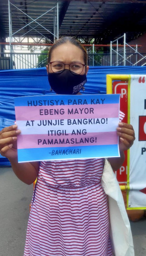 Bahaghari_PH's tweet photo. LOOK: Numerous LGBTQ+ groups trooped to the House of Representatives to demand the immediate passage of the SOGIE Equality Bill in light of the brutal killings of Junjie Biangkao and Ebeng Mayor.

READ: https://t.co/sFtLs8APYN

#JusticeForEbengAndJunjie
#AchibDisBill
#PassADBNow https://t.co/nLc9Ka0kVa