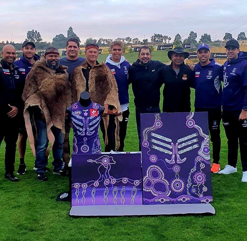 Smoking Ceremony done by Unc Richard, Unc Nick and brother Barry this morning before speaking to whole <a href="/freodockers/">Fremantle Dockers</a> club and players. Such an honour to help create this with my family KB and Mikayla 💜🤍