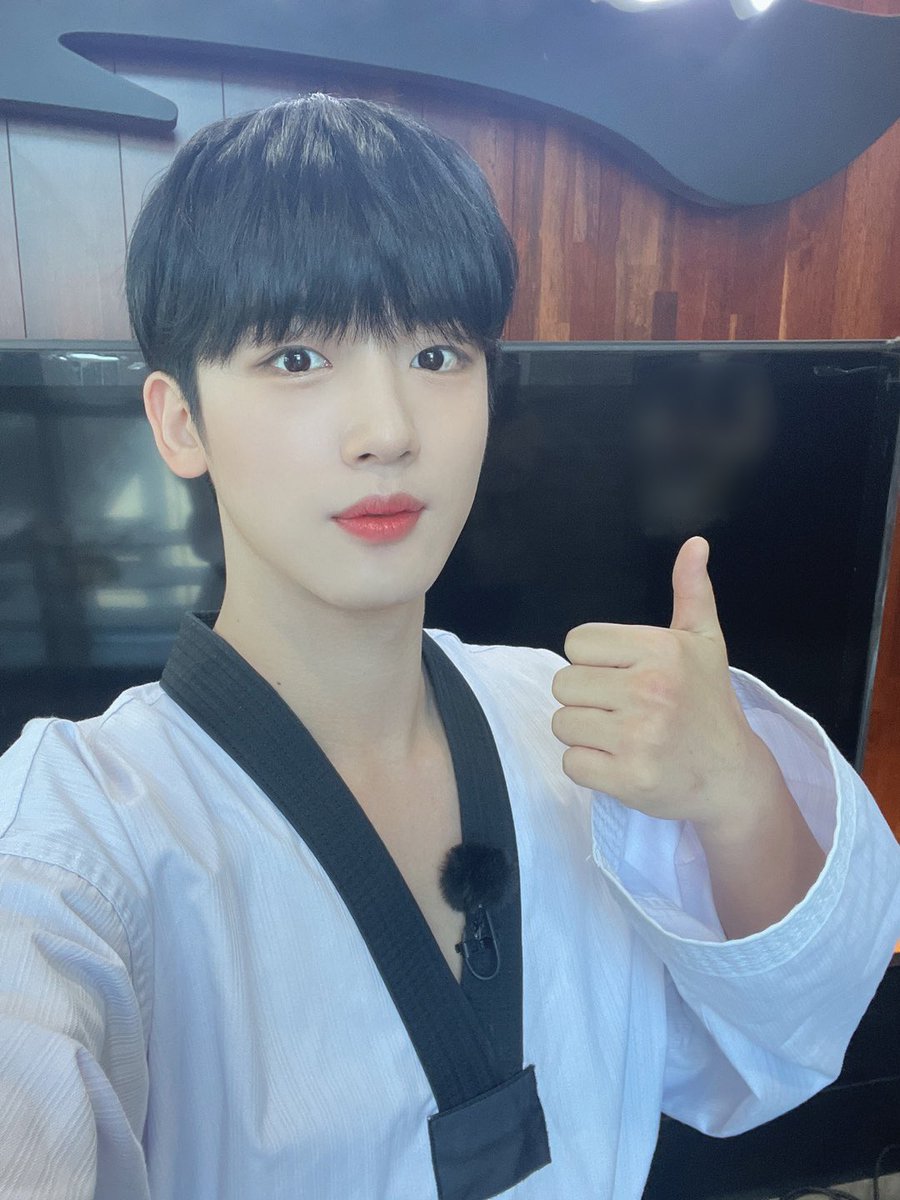 250521

It was a happy moments with master Yohan. See you again next week with our chick friends ☺️