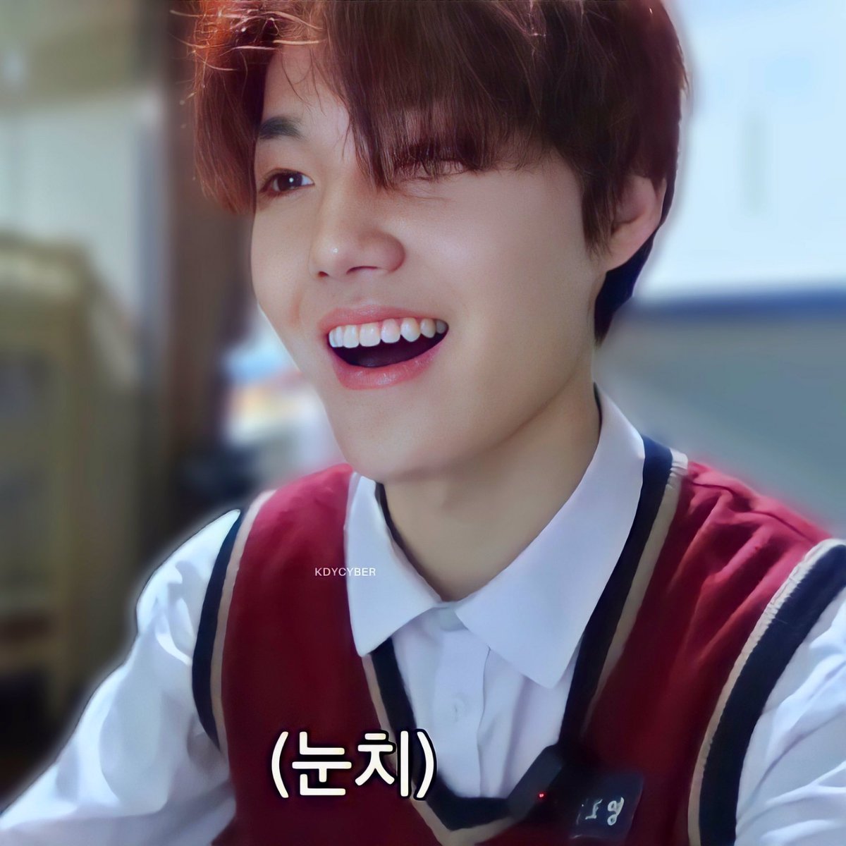 BOYFKDY's tweet photo. he's so beautiful, he's unreal. https://t.co/JVJulDsLBh