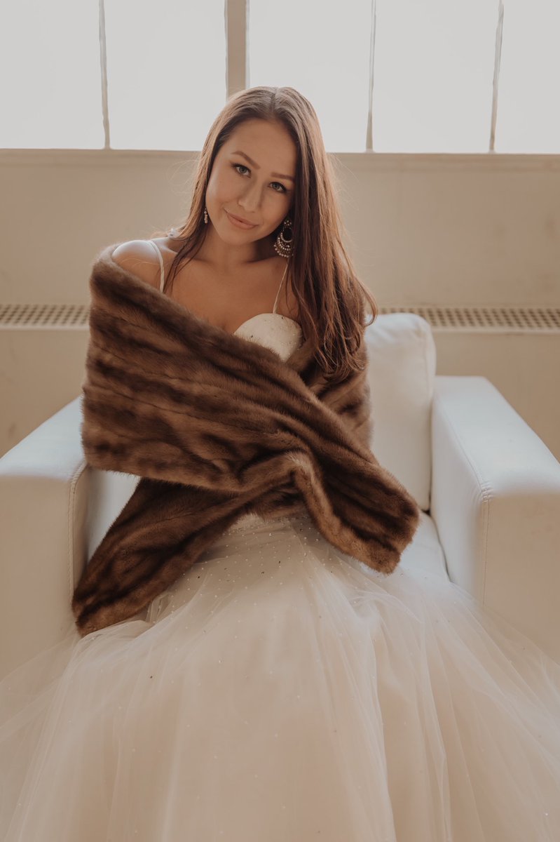 jesssssirae's tweet photo. More photos from a recent bridal shoot for Previosuly..Adorned 📸👗 
#photoshoot #notengaged #clevelandmodel #clevelandbridal 

📸: Emily Ruth https://t.co/wo3DAsvMFE