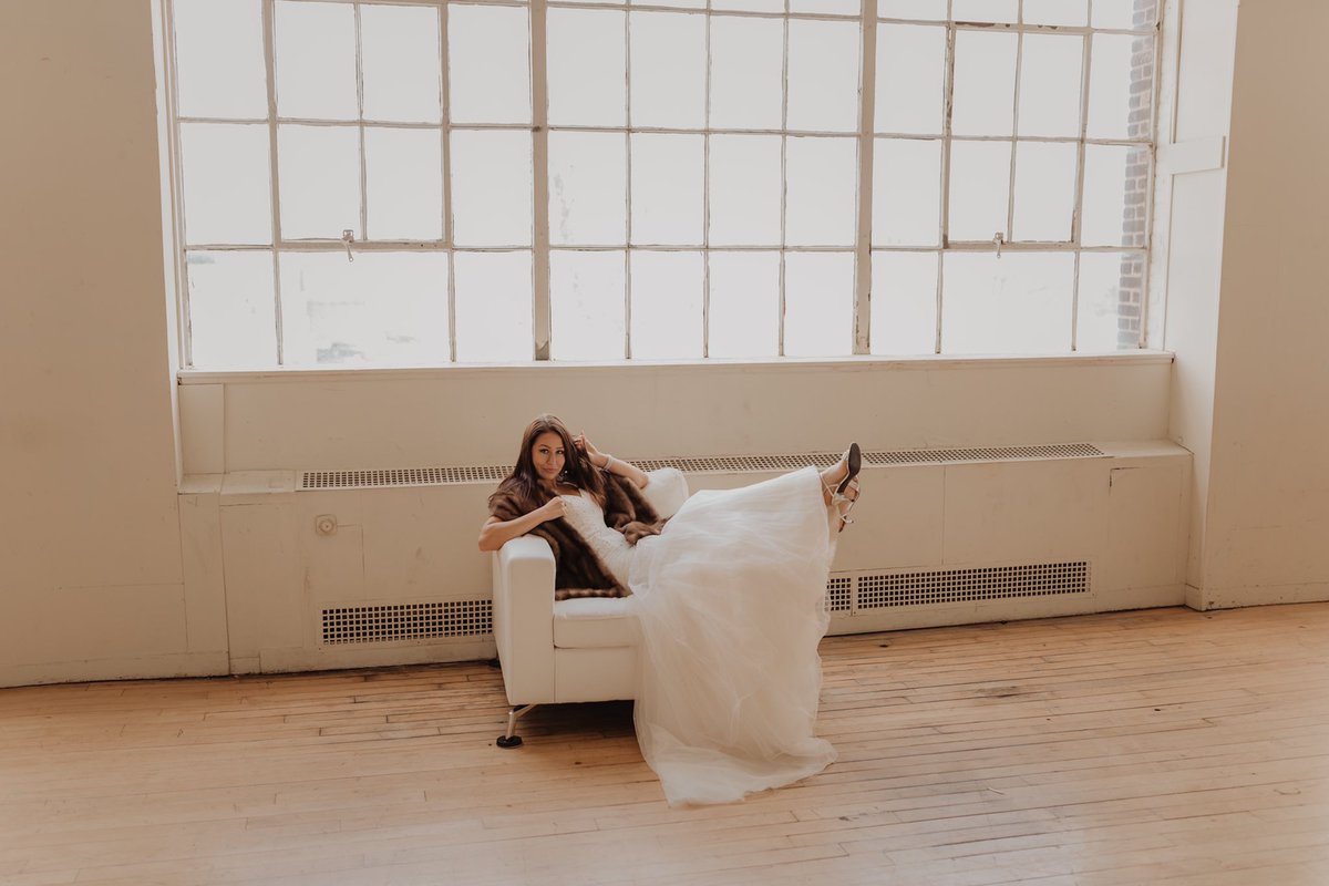 jesssssirae's tweet photo. More photos from a recent bridal shoot for Previosuly..Adorned 📸👗 
#photoshoot #notengaged #clevelandmodel #clevelandbridal 

📸: Emily Ruth https://t.co/wo3DAsvMFE