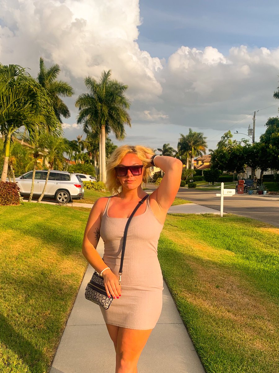 parkerruff13's tweet photo. #NewProfilePic sunny in Florida 🌞 https://t.co/le3wOnsgXy