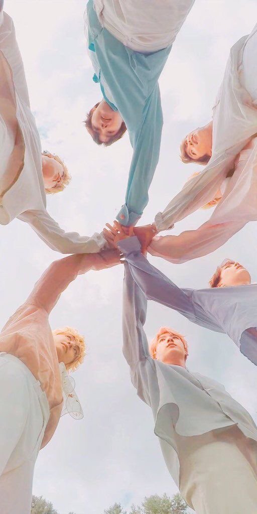 your_wwh's tweet photo. KEEP STREAMING IN ALL PLATFORMS ARMY DON’T LET ANYTHING AND ANYONE AFFECT OUR ENERGY. BANGTAN’S ANNIVERSARY IS COMING SET THAT AS A MOTIVATION.

LET IT ROLL WITH BTS https://t.co/vQbT4MxxsH
