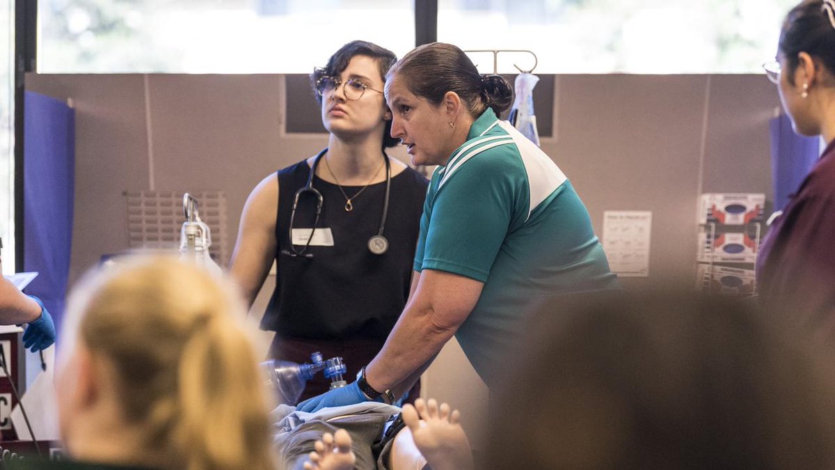 Inspiring the next generation 🥺💛

Nursing student Joanne Lange pictured working in a simulated emergency department at the #Aspire2Health workshops hosted by the <a href="/UQHealth/">UQ Health</a> Rural Clinical School.

More details via <a href="/the_chronicle_/">The Chronicle</a>: bit.ly/3un0qCK.