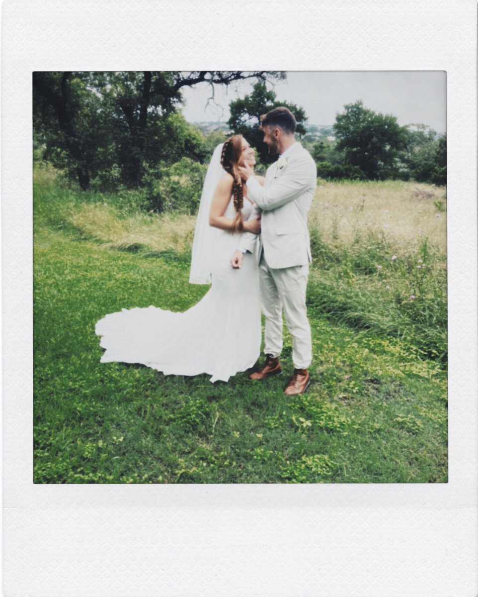 AudzKate's tweet photo. It worked cause I married my neighbor https://t.co/bAnbpEWxGy
