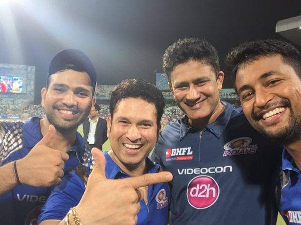 Isn't this ICONIC 
@sachin_rt  @ImRo45
@pragyanojha @anilkumble1074 
@mipaltan 
#MI #RohitSharma #SachinTendulkar #IPL2015