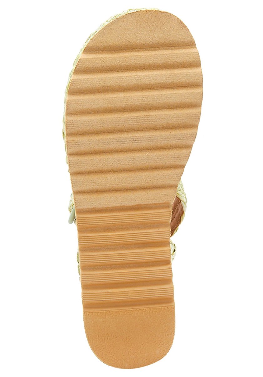 GypsyFreedom1's tweet photo. #Seashore_Platform_Sandal

Regular price($48.00)

Basked in LA, Matisse produces their footwear in five countries. Most of their factories are family-owned and operated and have been partners with Matisse for over 30 years.

Order now: https://t.co/2cLQu59TiG https://t.co/QDKWwqPnOT