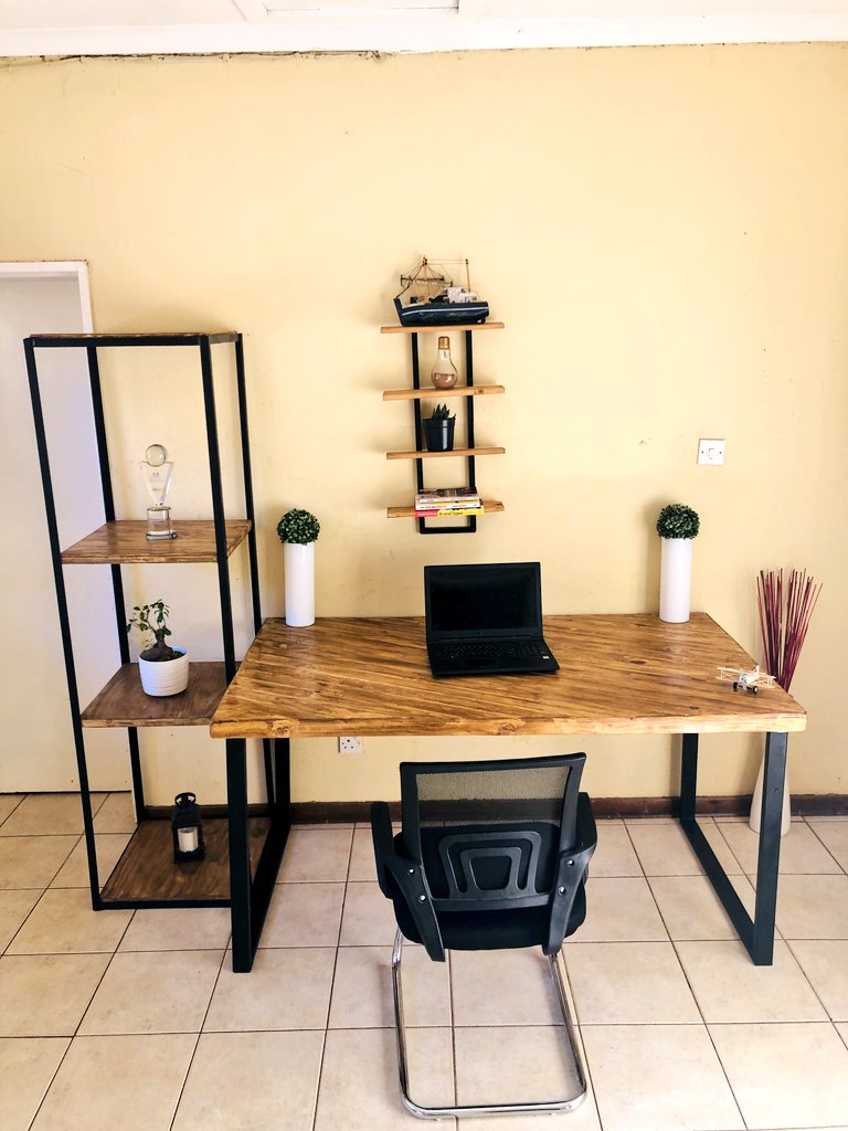 PLDMANUFACTURI1's tweet photo. Home Office Set Steel Infused (table, bookshelf, wall hanging piece)
For only P2800.00
We Do Custom Designs, so its Ideal You Send Us Your Desired Designs.
☎️Call or WhatsApp 74177517
#bespokeFurniture #PineFurn #CustomDesings #vintageLifestyle #handcrafted #pushaBw https://t.co/e3OyxE671G