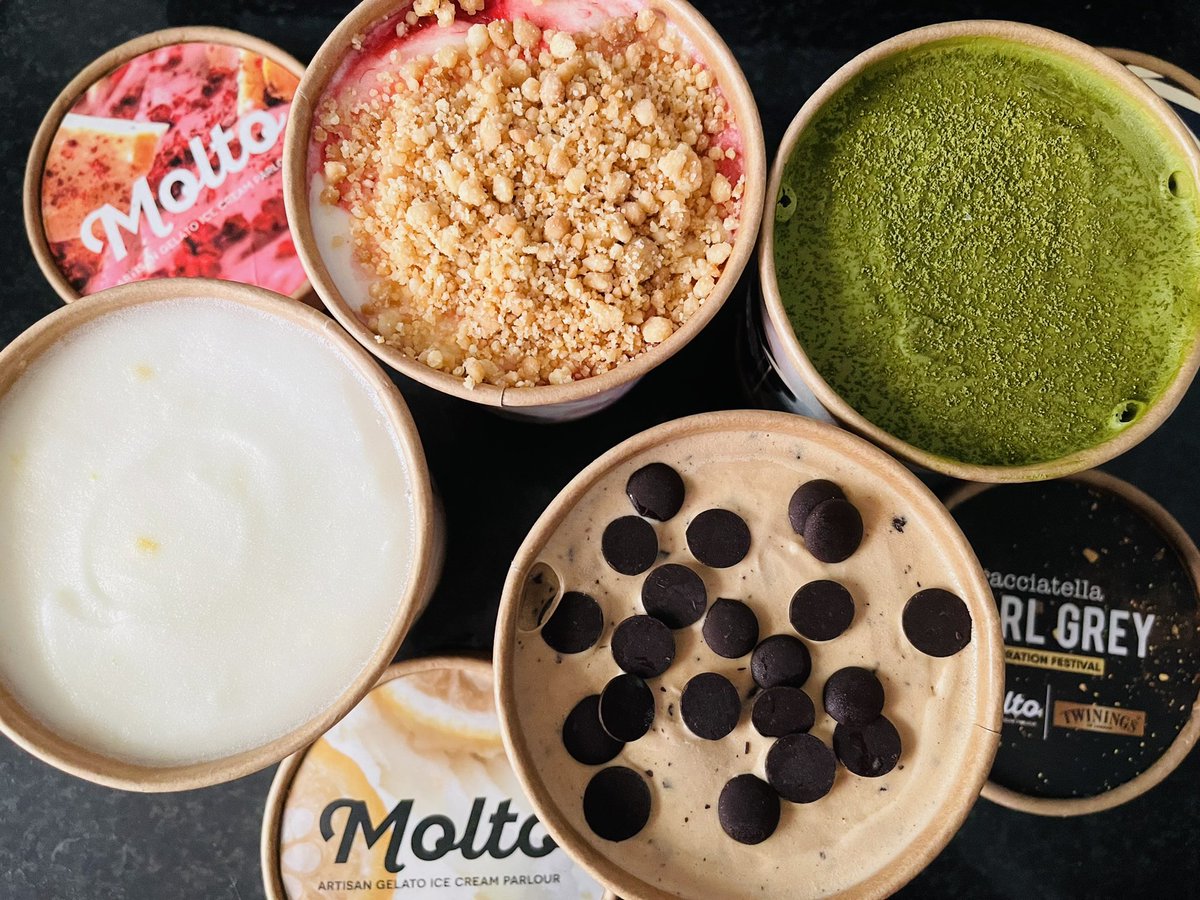 tlesri's tweet photo. ใครสายไอติมมาทางนี้ Molto Premium Gelato ไอติมเจลาโตหนุบๆหนับๆ รสชาติเค้าเข้มข้น อร่อยจนกินได้หมดกระปุกในครั้งเดียว ต้องบอกก่อนเราไม่เคยกินเจลาโต แต่พอได้กินแล้วติดใจ ไม่เลี่ยนด้วย มีให้เลือกหลายรสมาก แบบผสมแอลกอฮอล์ก็มี ตามไปลองได้ที่ FBเพจนะคะ @aroii #อร่อยบอกต่อ #tlesrimetoo https://t.co/MKq9G0iW2I