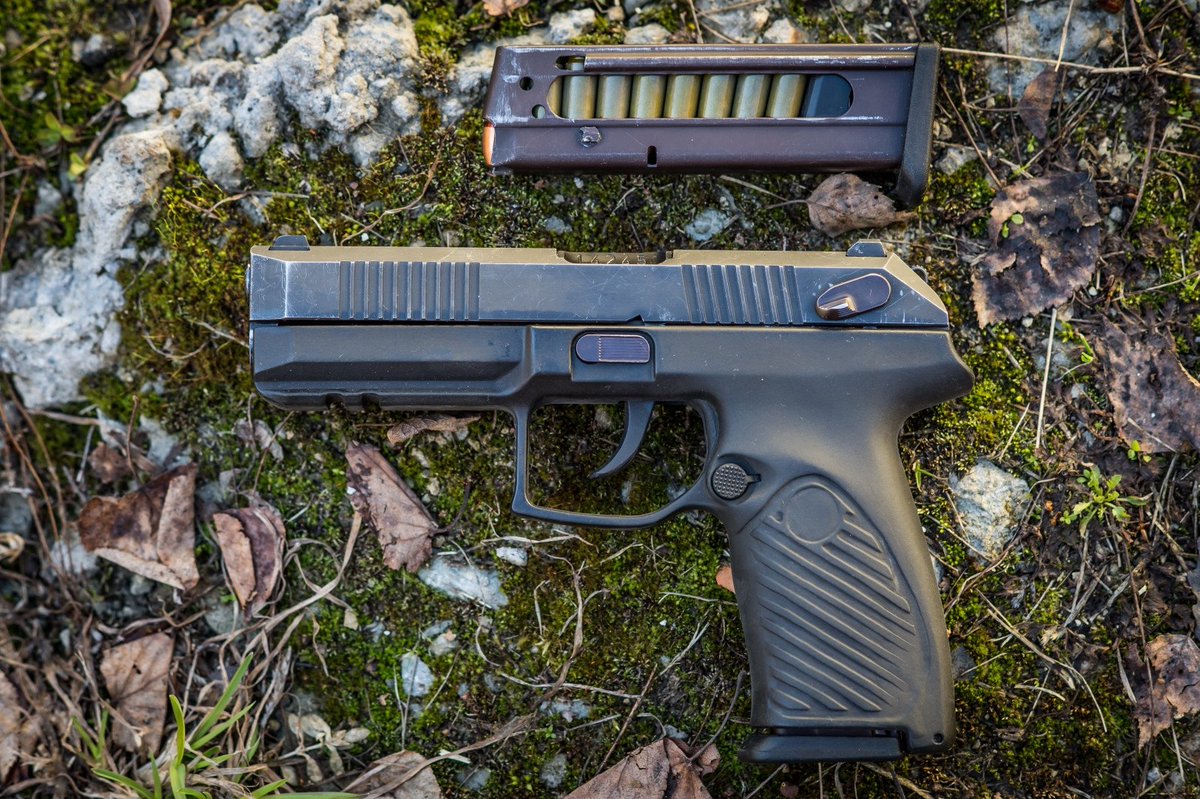 RussianPatrio17's tweet photo. The #Russian Defense Ministry has started mass procurement of the newest #Udav pistols https://t.co/d1Lch0BrmB