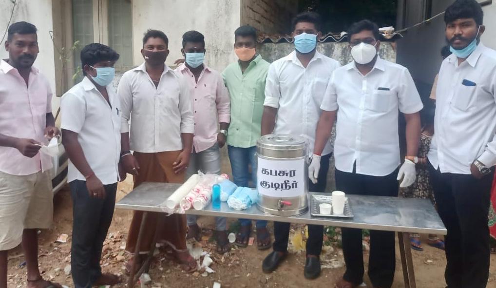 AICPindia's tweet photo. அனைத்திந்திய செட்டியார்கள் பேரவை,அனைத்திந்திய செட்டியார்கள் உறவின்முறை அறக்கட்டளை சார்பில் 25.05.2021சென்னை அண்ணாநகர்பகுதியில்  நிறுவனத்தலைவர்  #Dr_A_S_புகழேந்தி_செட்டியார் அவர்கள்பொதுமக்களுக்கு கபசுரகுடிநீர்மற்றும்முக கவசம்வழங்கிமக்களிடம் விழிப்புணர்வை ஏற்படுத்தினார்.@AICPindia https://t.co/iylJplOQA1