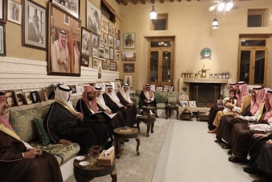 alsaud1ksa's tweet photo. صور من الحفل الذي أقامه الأمـير
سلطان بن سلمان بن عبدالعزيز وإخوانه
بمناسبه زواج الأميرة حصه بنت سلمان
بن عبدالعزيز بسمو الأمير / فهد بن سعد
بن عبدالله بن تركي ال سعود بحضور
الأمـير فيصل بن بندر بن عبدالعزيز أمير
الرياض وعدد من أصحاب السمو الأمراء ..
يوم الإثنين ١٢ / ١٠ / ١٤٤٢هـ https://t.co/RVmQ2SclK2