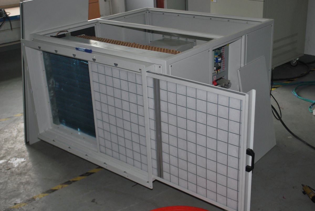 Dehumidifier4me's tweet photo. SPD dehumidifiers are designed to reduce humidity at indoor swimming pool rooms. This is duct mount dehumidifier. It also can be wall mount. CtrlTech offer pool dehumidification system in Dubai, UAE, Oman, Qatar, Kuwait, Saudi Arabia. #dehumidifier #swimmingpool #ctrltech4u https://t.co/WOGmxyHbux