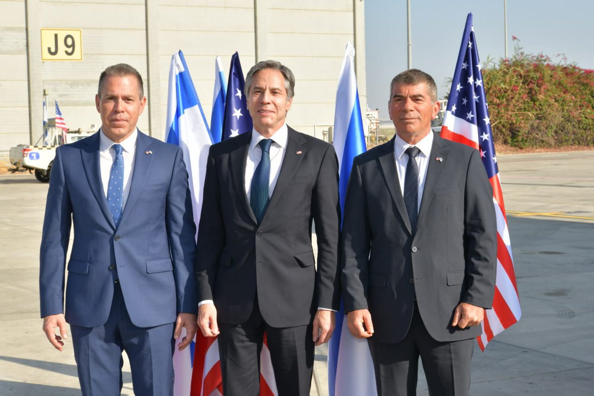 وزير الخارجية الأمريكي أنتوني بلينكن وصل قبل قليل إلى إسرائيل. من المقرر أن يجتمع بلينكن مع رئيس…