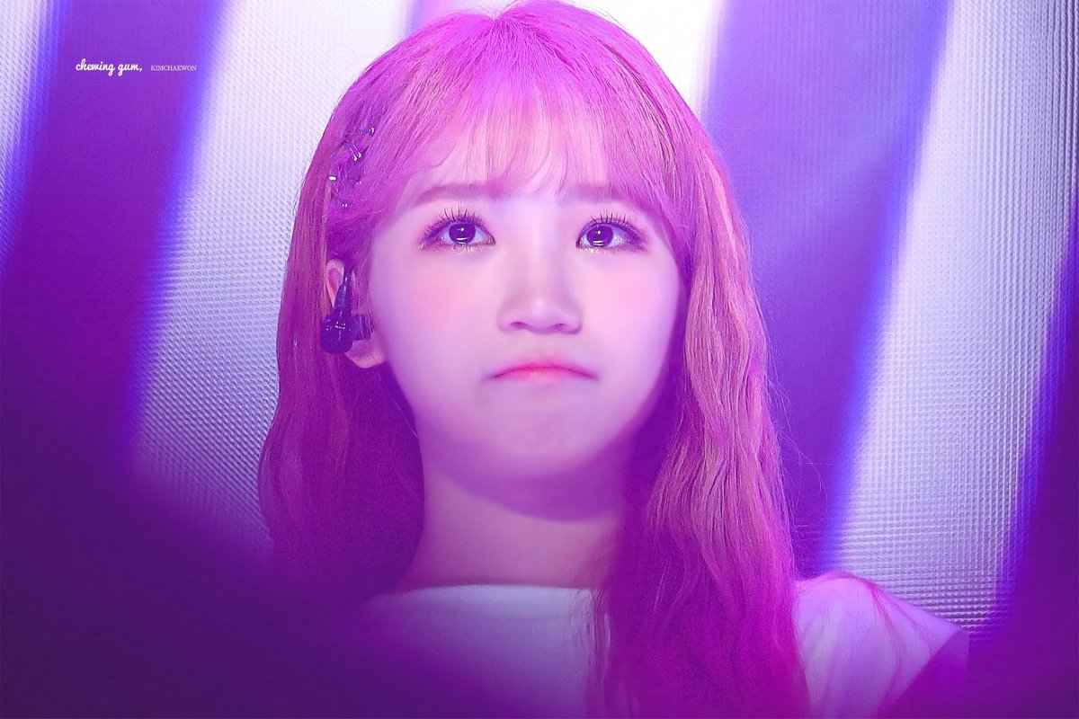 timeto_kcw's tweet photo. 190607 IZ*ONE 1ST CONCERT [EYES ON ME] (2)

#김채원 #キムチェウォン #아이즈원 #IZONE #0607의_김채원 https://t.co/LHQPSArDy4