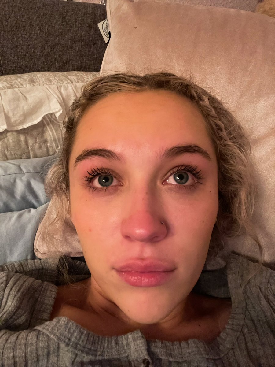 izzydemohn's tweet photo. bipolar 🌝🌚 https://t.co/9SAztcVuYb